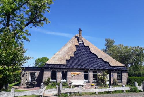 Groet House | Le-Clochard