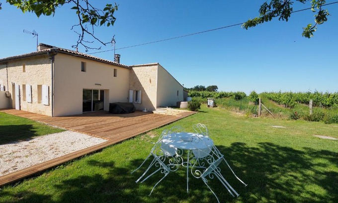 Verac House | Le Clos de la Chataignère