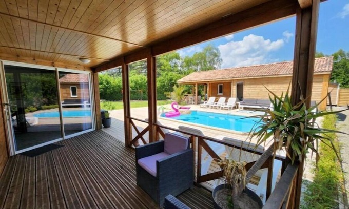 Oradour-sur-Glane Ski Chalet | Le Clos de Lignac - Chalet 2