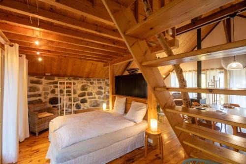 Thiezac House | Le Clou
