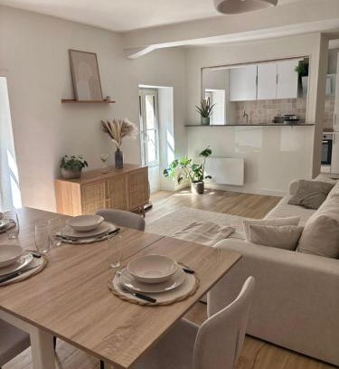 Fontenay-le-Comte Apartment | Le Cocon - Appartement avec salle de Cinéma