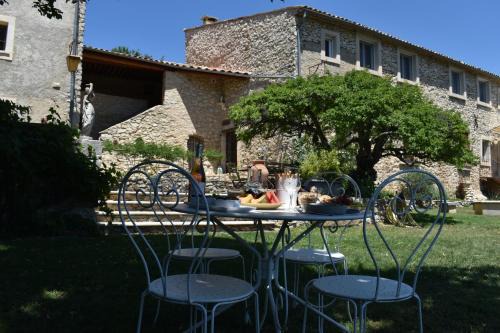 Sault House | Le Domaine de Piedmoure, Gîtes et chambres, piscine, terrasses privatives