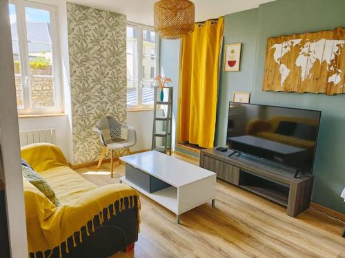 Carentan Apartment | Le Duplex des Arcades - T2 lumineux hypercentre