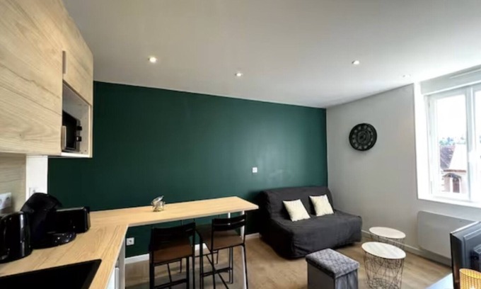 Montlucon Apartment | Le Gatsby