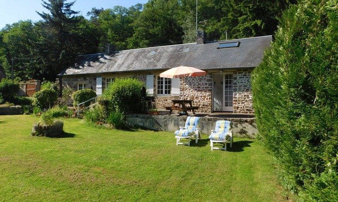 Sainte-Marie-Laumont Cottage | Le Gite De Parc (2 Bedrooms, Sleeps 4)