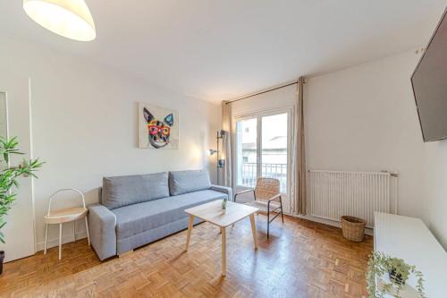 Zola - Pressense Apartment | Le Jardin d’Alexandre cosy 4 pers Charpennes