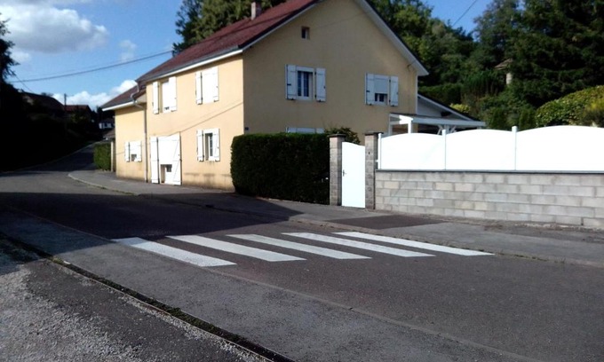 Magny-Danigon House | LE JR 70 Relais Motards