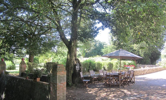 Bazoges-en-Paillers House | Le Manoir Aux Douves