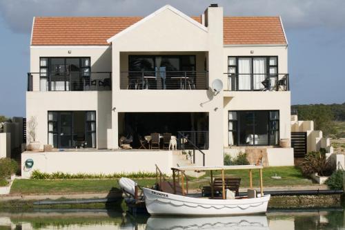 Port Owen Bed & Breakfast | Le Marina B&B