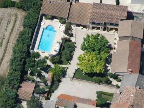 Saint-Saturnin-les-Avignon Bed & Breakfast | Le Mas de l'Amandier