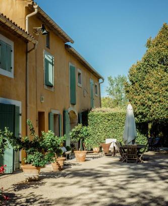Entraigues-sur-la-Sorgue House | Le Mas de Trévouse