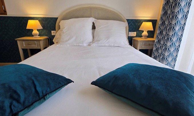 Montignac Apartment | Le Mas Viscomteaux Downtown Montignac Lascaux