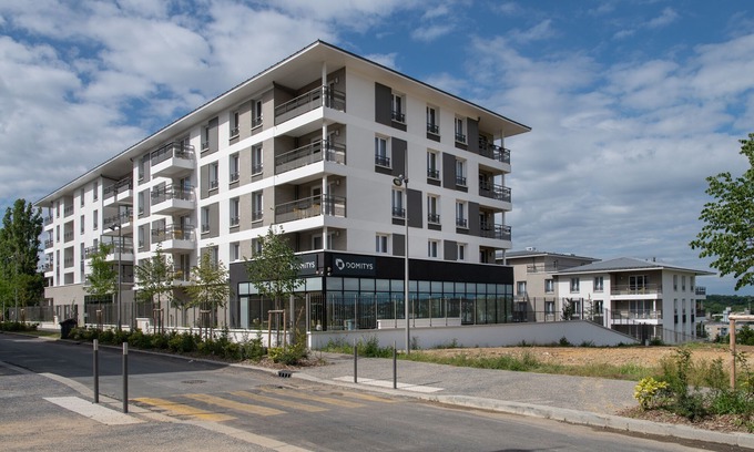 Corbeil-Essonnes Hotel | Le Moulin des Bruyeres