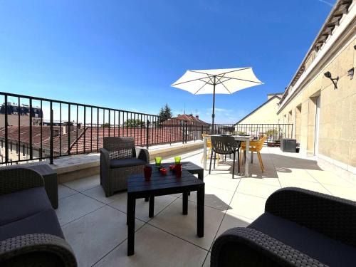 Notre-Dame Apartment | Le Nid du Roi - Appartement 3 Étoiles - Terrasse - Ascenseur