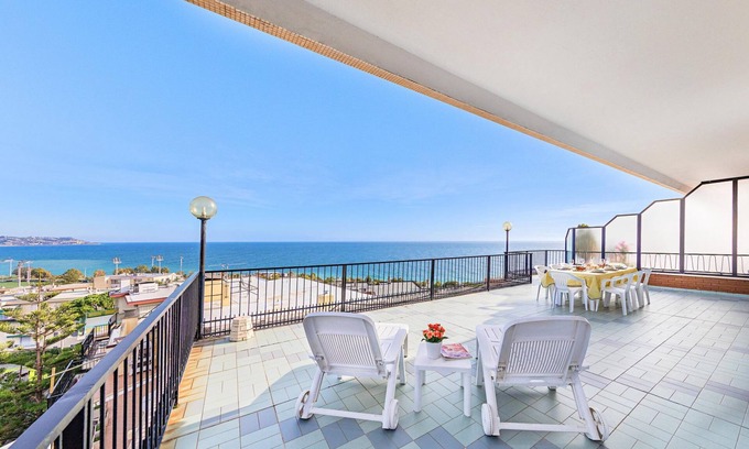Sanremo Apartment | Le Orchidee 19 by Wonderful Italy