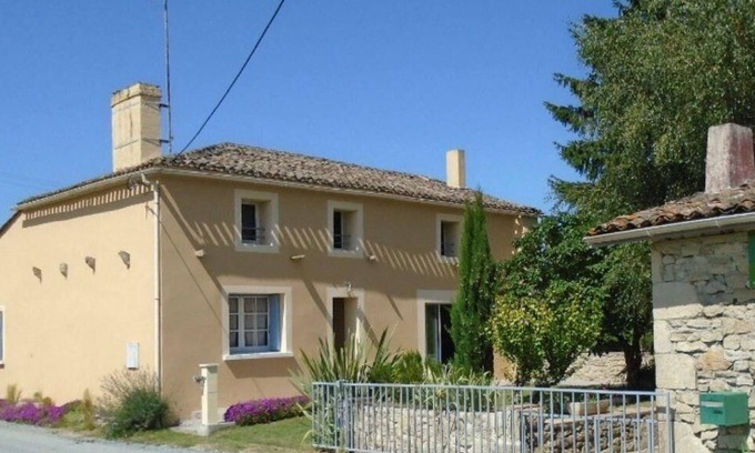 Saint-Martin-De-Lerm House | Le Papillon Bleu - Saint-martin-de-lerm