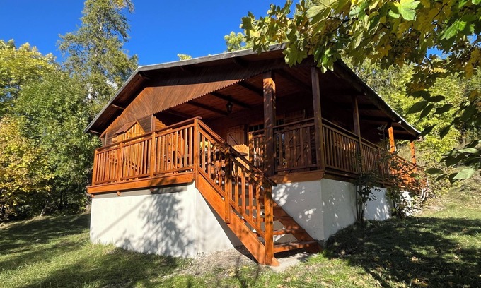 Allos Ski Chalet | "Le petit écrin" on the lake road