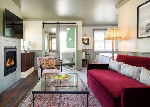 Northeast Carmel Hotel | Le Petit Pali at Ocean Ave