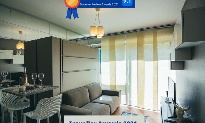 Le Chesnay Apartment | Le Petit Roi - StandingPlace