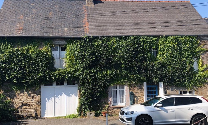 Pleine-Fougeres Other | Le Pin stunning farmhouse - only 15 minutes drive from Mont Saint-Michel.