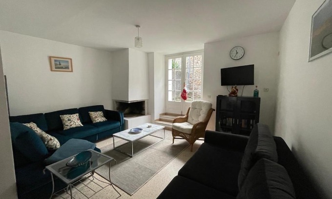 Alzonne House | Le Plo - Gîte en centre village