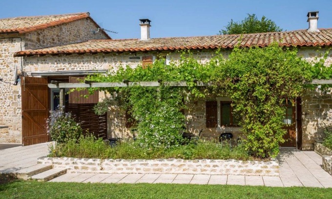 Les Alleuds Cottage | Le Porier - Gites de Chaignepain (Sleeps 6)