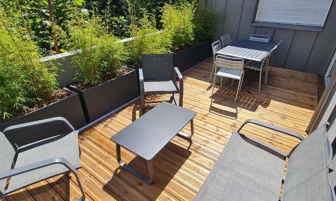 Lorient Apartment | LE POULORIO TERRASSE - T3 RDC - 2 salles de douches ByLocly