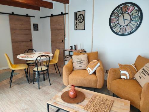 Champagnole Apartment | Le PTit Atelier, Appartement cosy à Champagnole