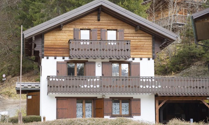 Les Carroz-d'Araches Ski Chalet | Le ptit grenier