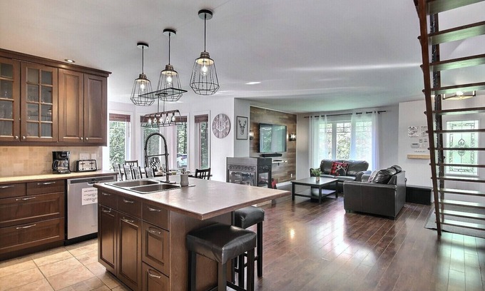 Stoneham-et-Tewkesbury Ski Chalet | 🌟Le Repère 🌟 Beach 🏖️ Spa 💦Sauna 🧖 Billiards🎱