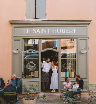 Saint-Saturnin-les-Apt Hotel | Le Saint Hubert