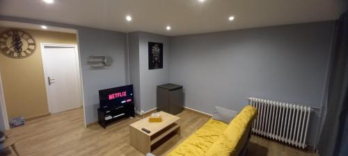 Beauvais Apartment | Le Spacieux, Tendance et sa Vue Panoramique