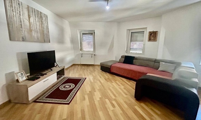Mulhouse Apartment | Le suite des rêves est situé dans centre-ville,WiFi gratuit, parking, Netflix.
