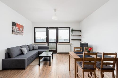 Bronowice Apartment | Lea Cosy Apartment by BookingHost