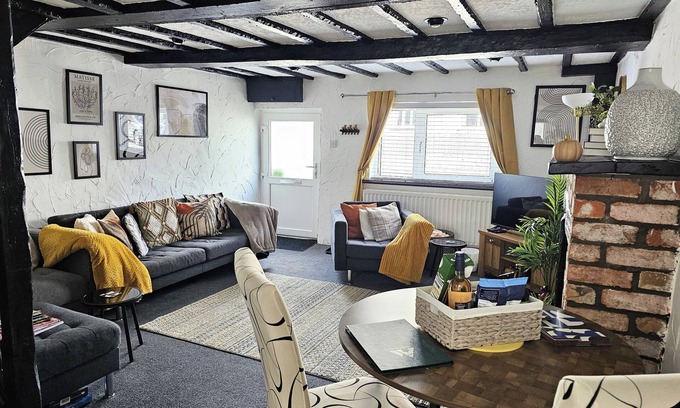 Stainburn Cottage | Leaf Tree cottage, close to Coast, Lakes and Fells