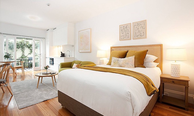 Lewisham Apartment | Leafy and Tranquil Inner West Studio Apartment