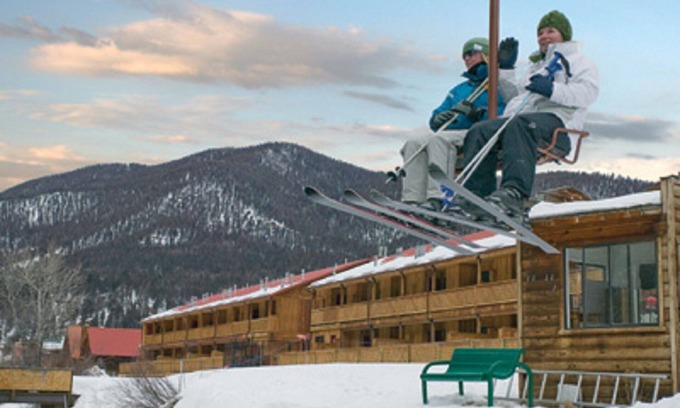 Red River Resort | Leave your worries at the door!