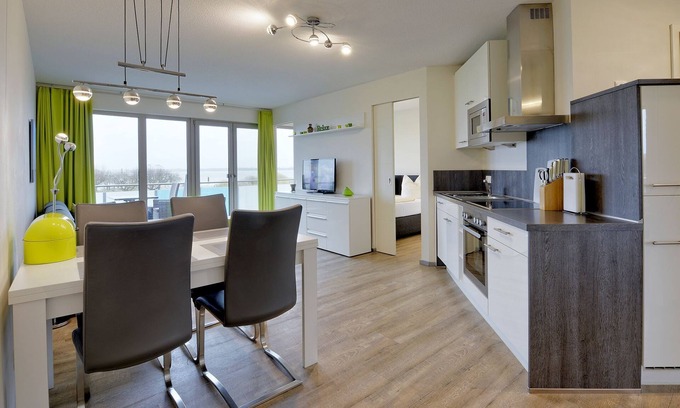 Krautsand Apartment | Lee Apartment D4 R3 with panoramic view - Ferien auf Krautsand GmbH