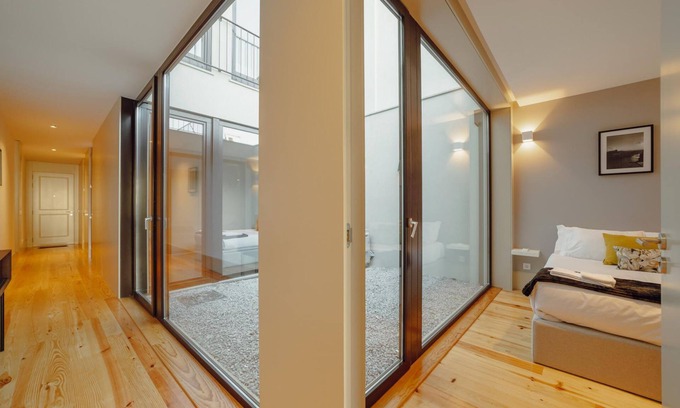 Lapa Apartment | Legacy Oporto Premium Apartment B by Vacationy
