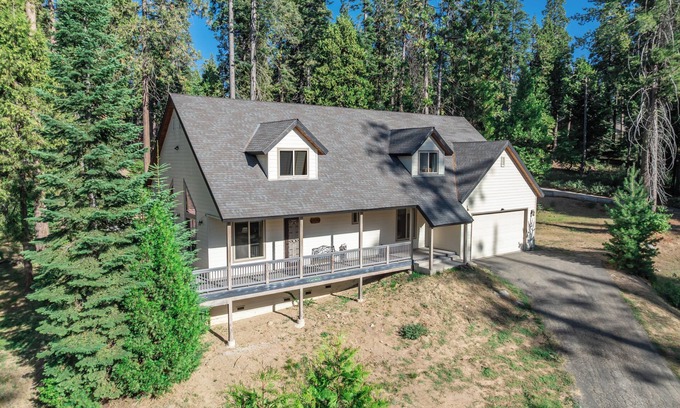 Sierra Cedars Cabin | Leisure Landing – Unwind in the Pines