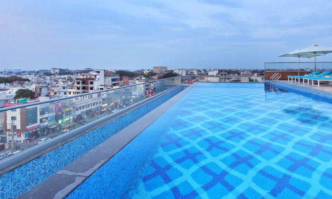 Amritsar Hotel | Lemon Tree Hotel Amritsar