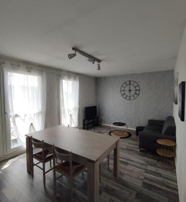 Lens Apartment | LENS, Bel appartement lumineux spacieux en centre ville 3 chambres