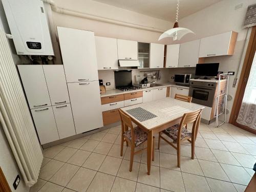 Imola Apartment | Leopardi 81 - 400 mt dall' AUTODROMO F1