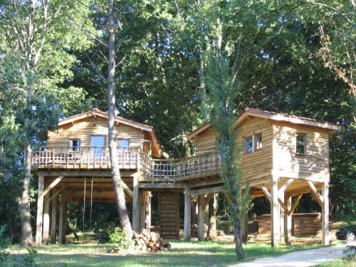 Urval House | Les Cabanes du Tertre