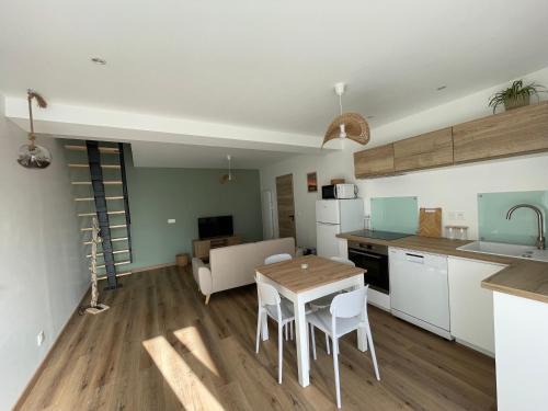 Cholonge House | Les deux soeurs