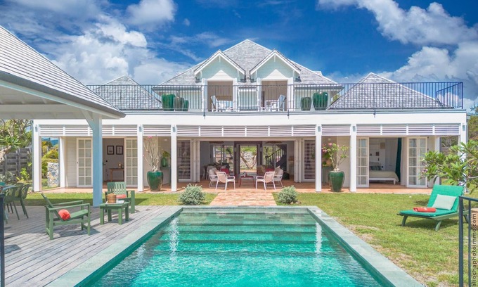 Tartane Villa | Les Frangipaniers, exceptional villa with swimming pool and direct sea access