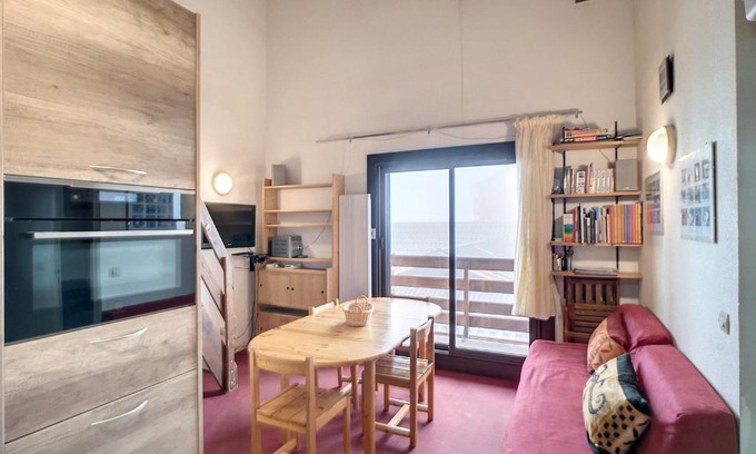 Les Bruyeres Apartment | Les Menuires - 2 pièces + mezzanine 6 pers, ski aux pieds, balcon, Wifi, ascenseur, parking gratuit - FR-1-178-93