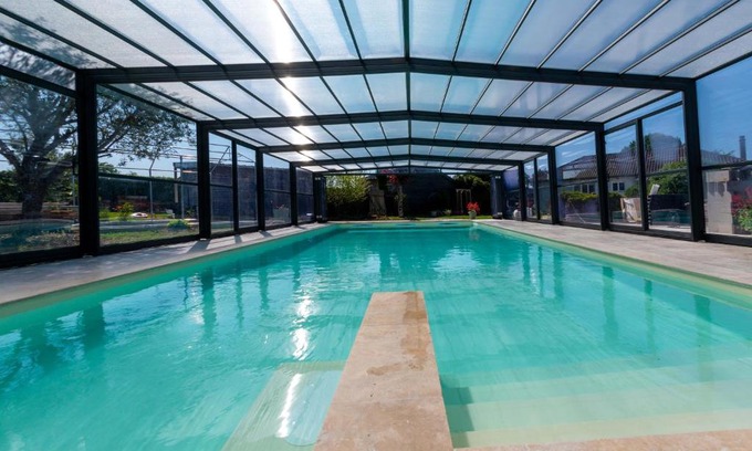 Bourg-Charente Ski Chalet | Les Pilotis Du Cognac