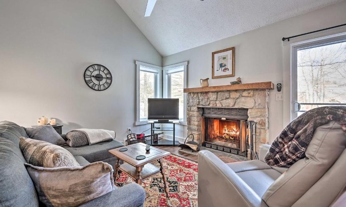 White Haven House | Less Than 1 Mi to Jack Frost Lake Harmony Townhome!