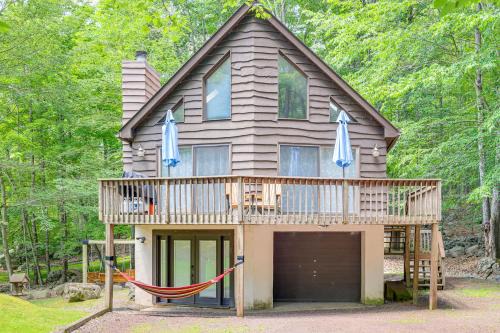 Greentown House | Less Than 1 Mi to Lake Wallenpaupack Poconos Cabin Rental